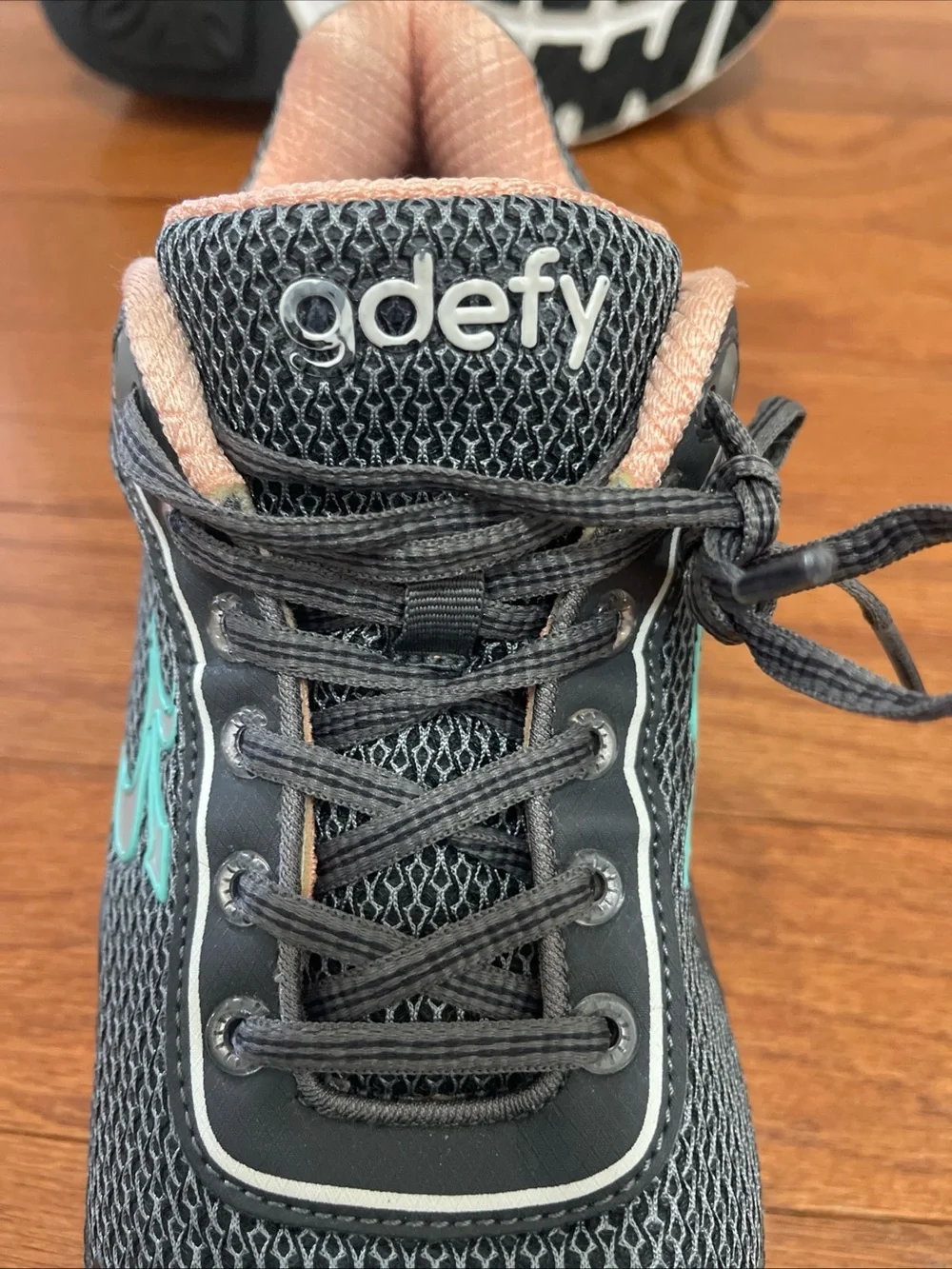 Gdefy gravity defyer